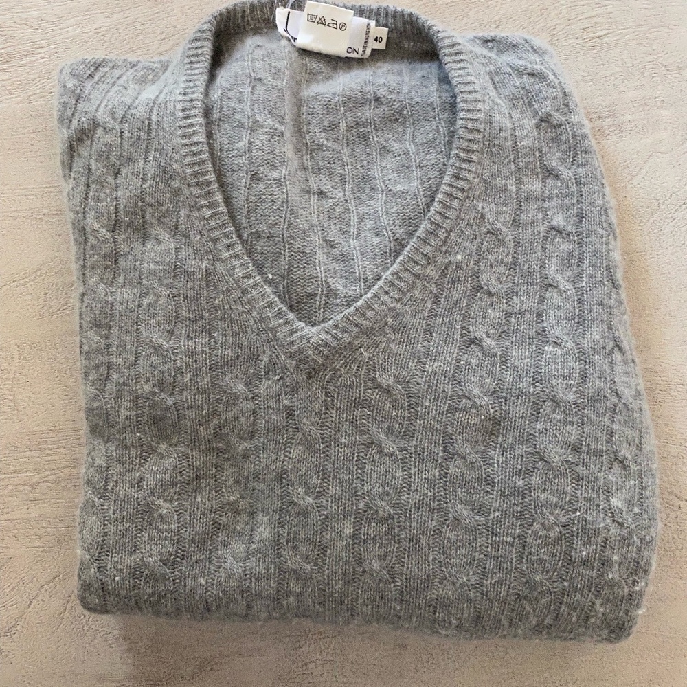 Dunhill London grey cable cashmere v neck sweater